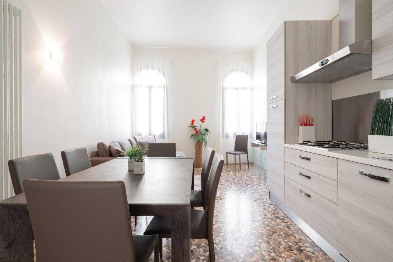 Accademia Charm Apartments By Wonderful Italy Venedig Exterior foto