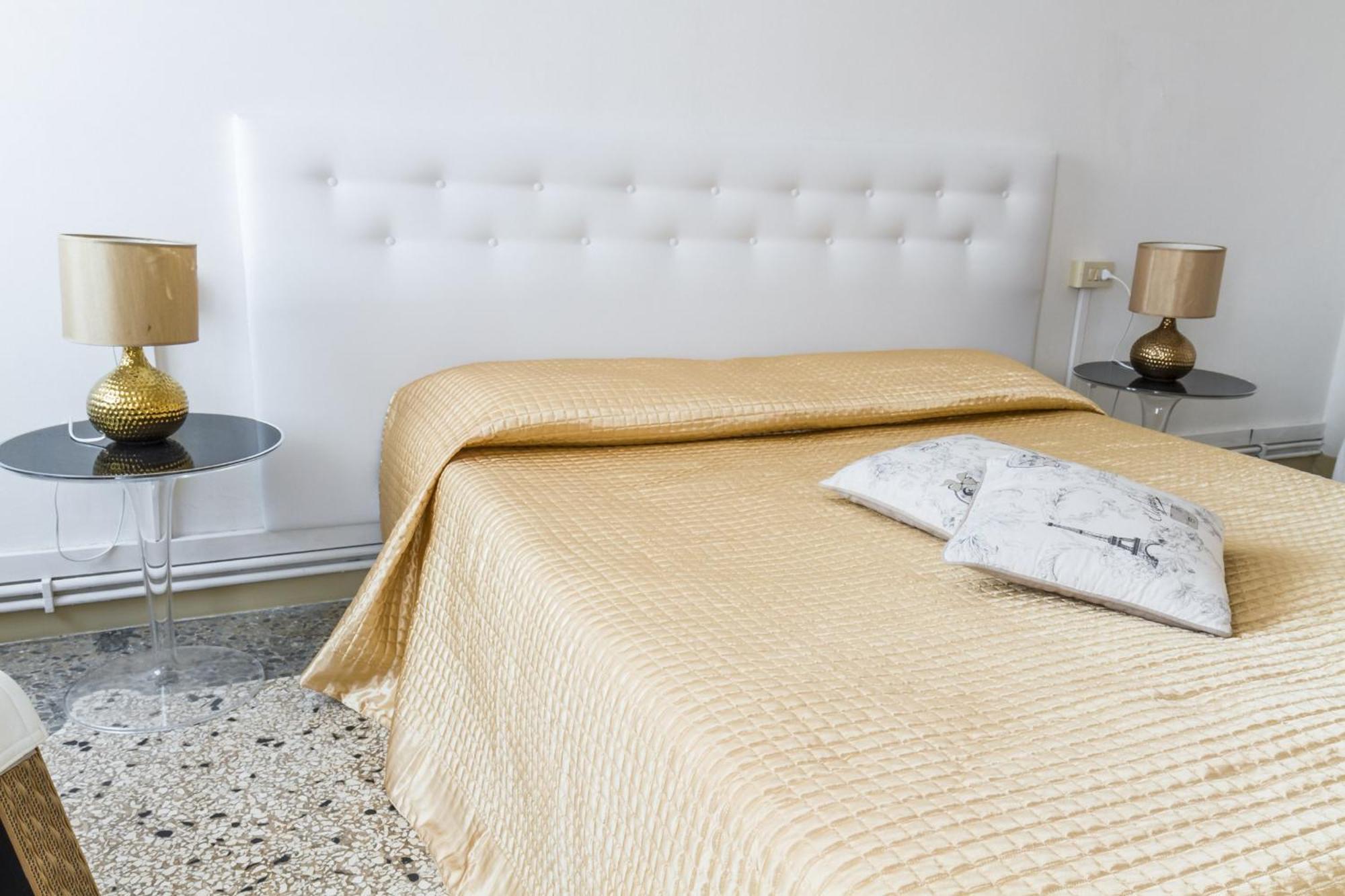 Accademia Charm Apartments By Wonderful Italy Venedig Exterior foto